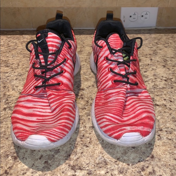 SOLD - Picture 3 of 6